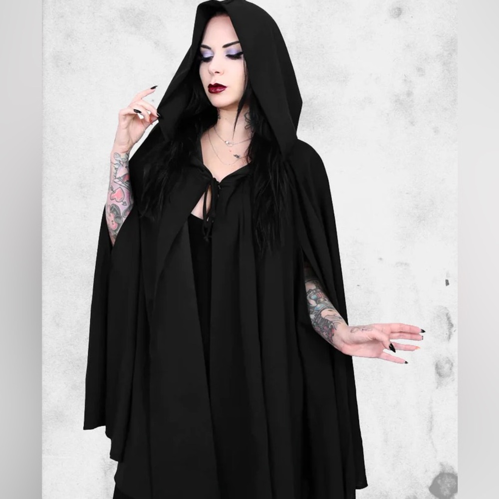 Foxblood Sanderson Sister Cape